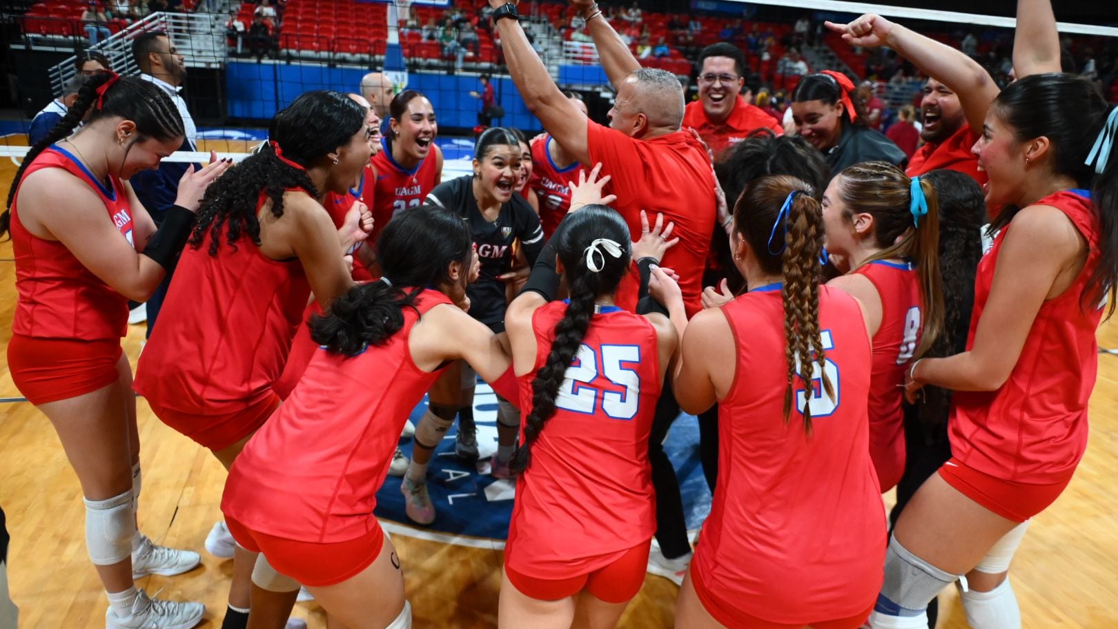Las Taínas de la UAGM son hexacampeonas del voleibol