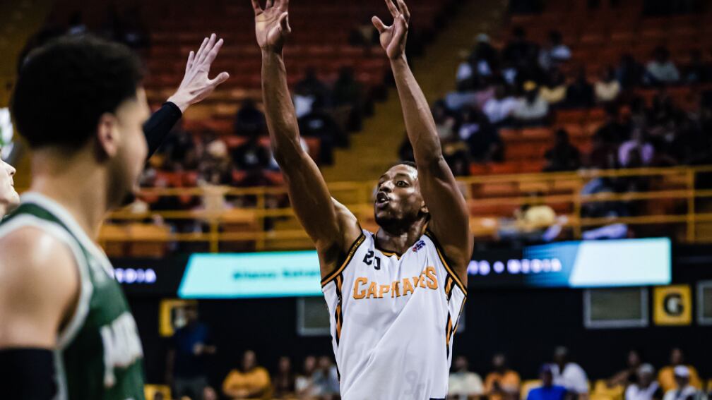 Los Capitanes de Arecibo vencieron a los Indios de Mayagüez.