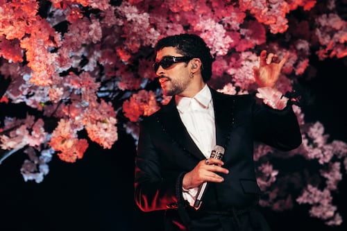 ¡Perreo desde Japón! Spotify zumba el video de “Safaera” con Bad Bunny, Jowell & Randy en el Billions Club