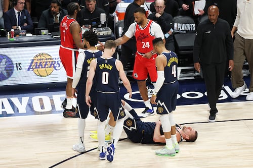 Clippers empatan la serie contra los Nuggets