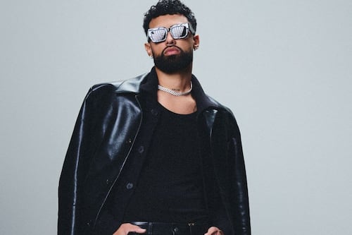 Jay Wheeler entra al club de los billones de vistas con “La Curiosidad”