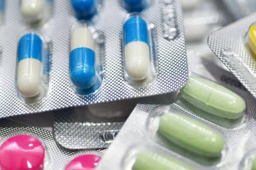 Así va la carrera por crear una pastilla vs. el COVID-19