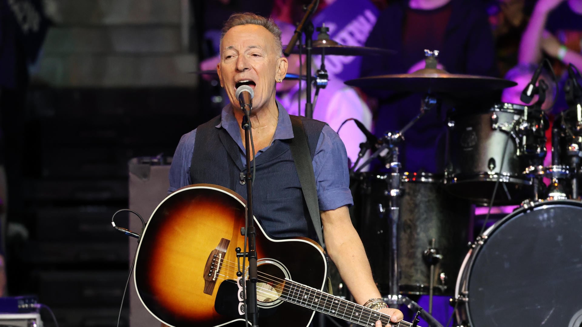FOTO ARCHIVO. El cantante Bruce Springsteen durante un concierto en Filadelfia (Estados Unidos). EFE/ Octavio Guzmán