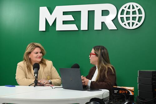 Gobernadora defiende sus viajes y afirma que seguirá enfocada