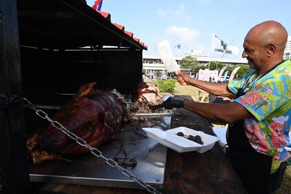 Fanáticos llegaron de todas partes para presenciar el concierto "No me quiero ir de aquí".