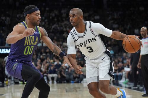 Chris Paul sigue haciendo historia en su temporada número 20