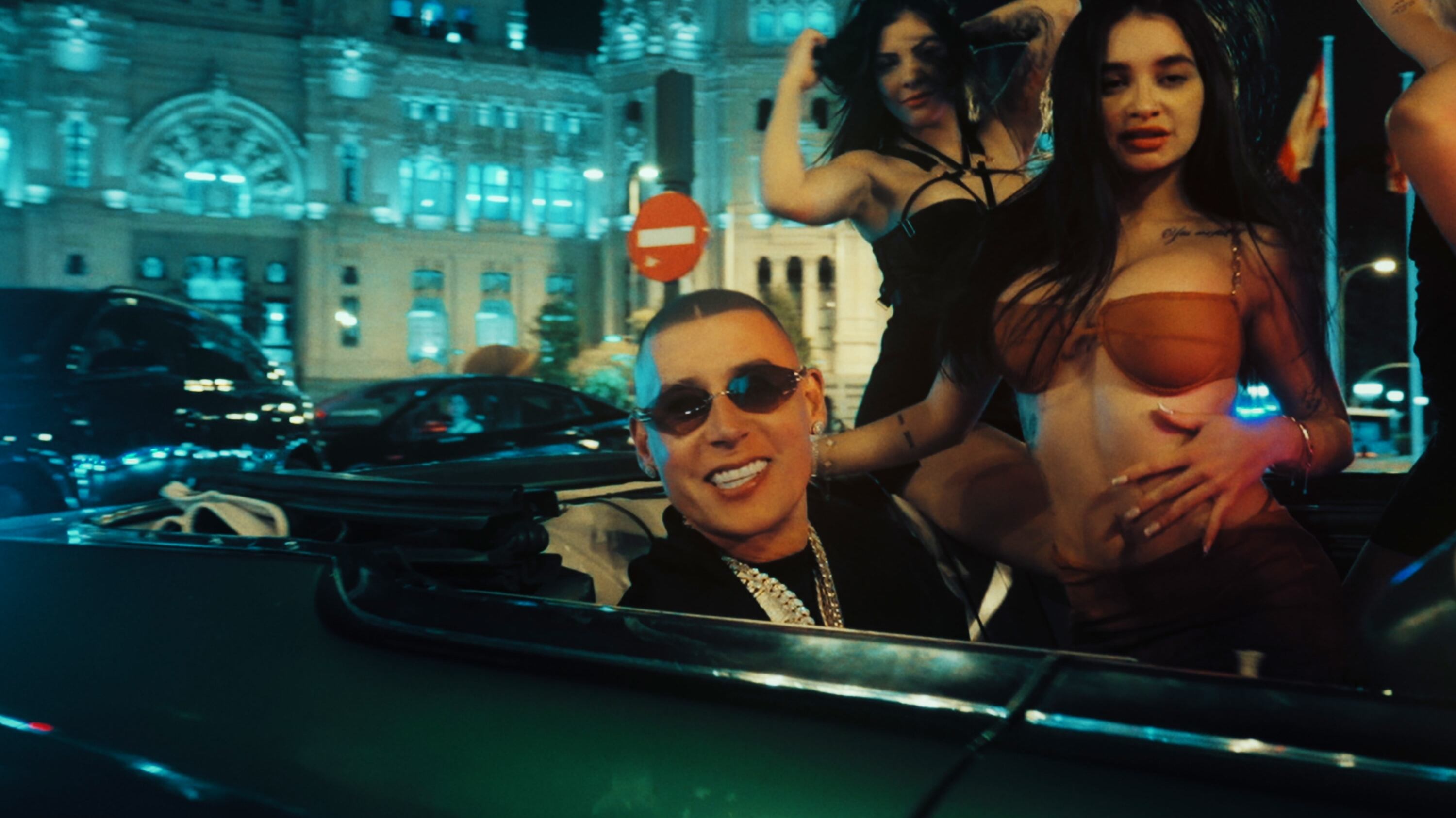 Cosculluela estrena "Más Finas"