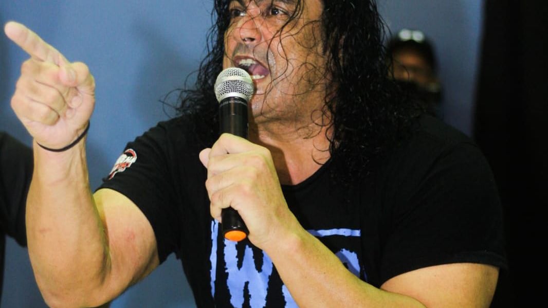 Ray González