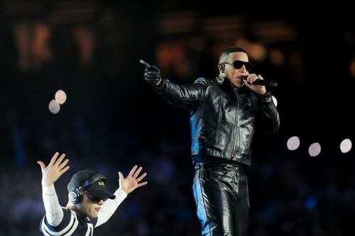 Daddy Yankee y Bizarrap protagonizan espectáculo en el NFL Madrid Game