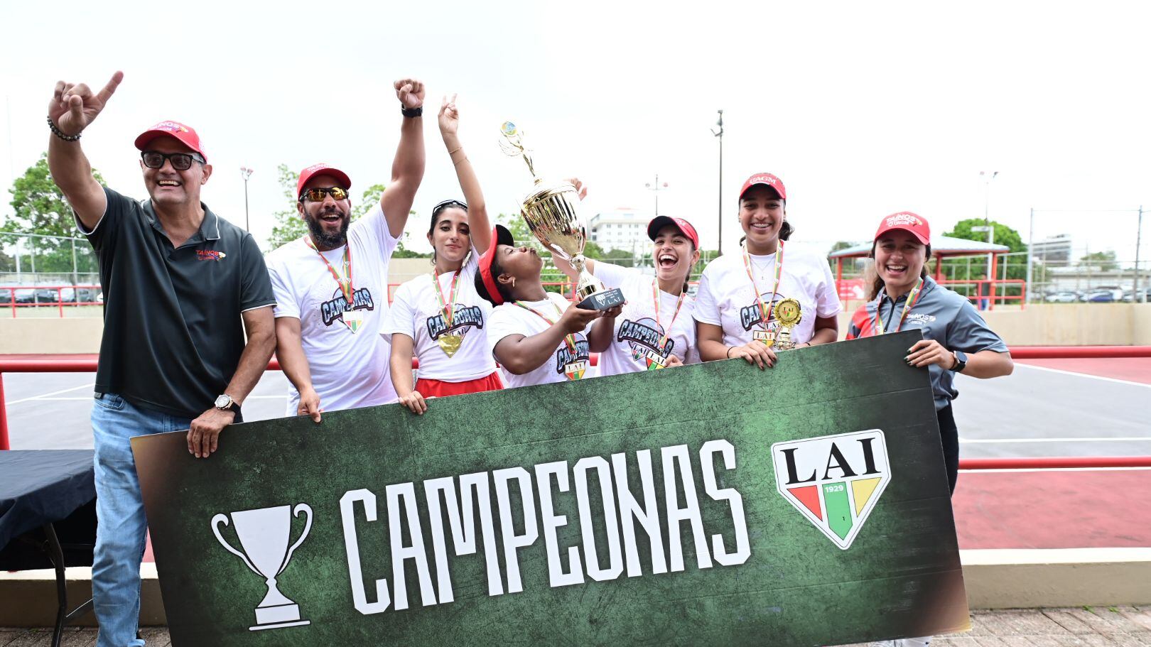 Campeonas de tenis de la LAI