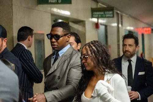 ¡Despiden a Kang el Conquistador de Marvel! Jonathan Majors declarado culpable de agredir a su expareja