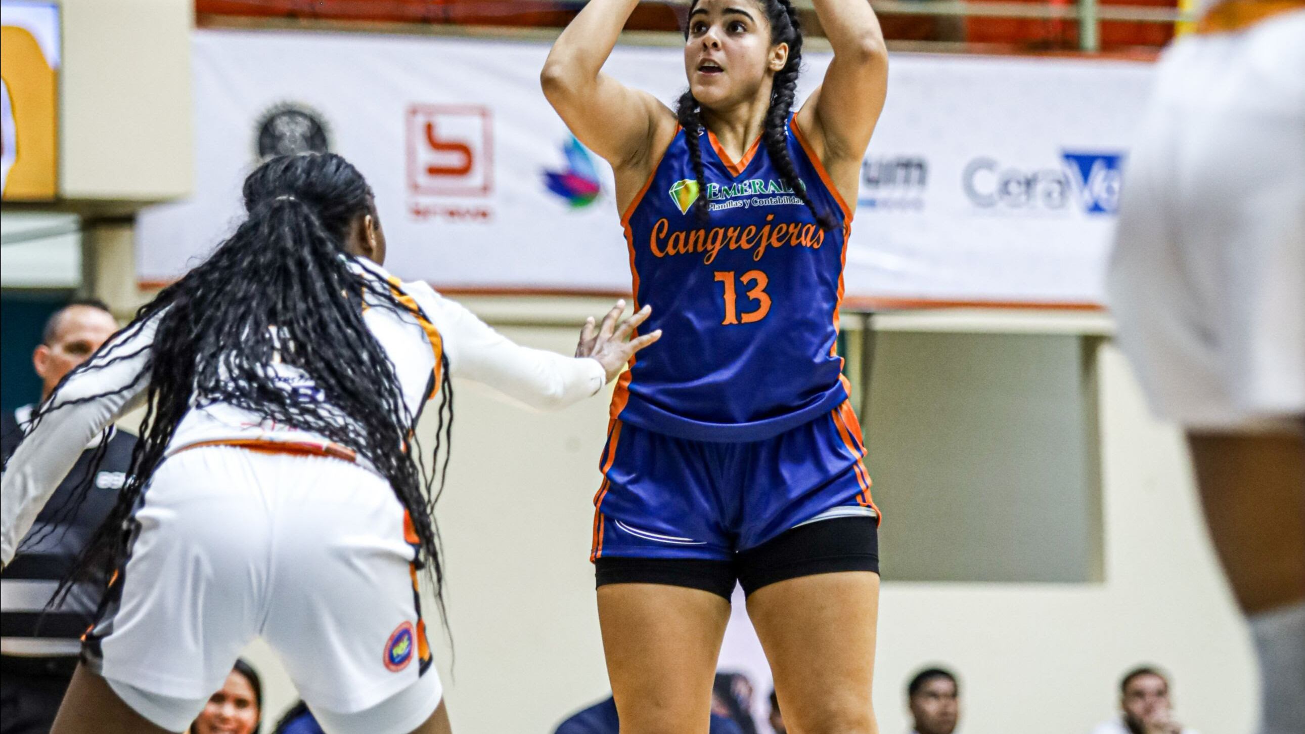 Nairimar Vargas, de las Cangrejeras de Santurce.