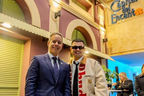 Jowell se montó con Miguel Romero en el viaje a FITUR para presentar la escuela urbana en España