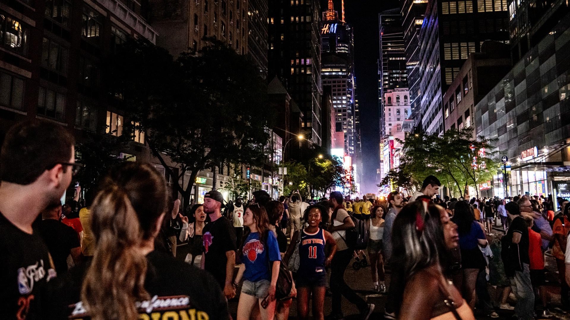 63 personas detenidas en Nueva York tras la histórica victoria de los Knicks
