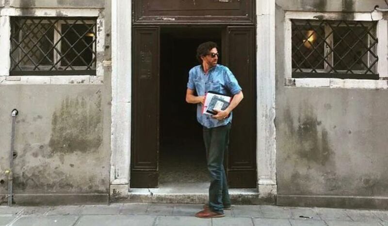 Diego Borella, asistente de dirección de Emily en París, fallece durante el rodaje en Venecia - Fuente: Web