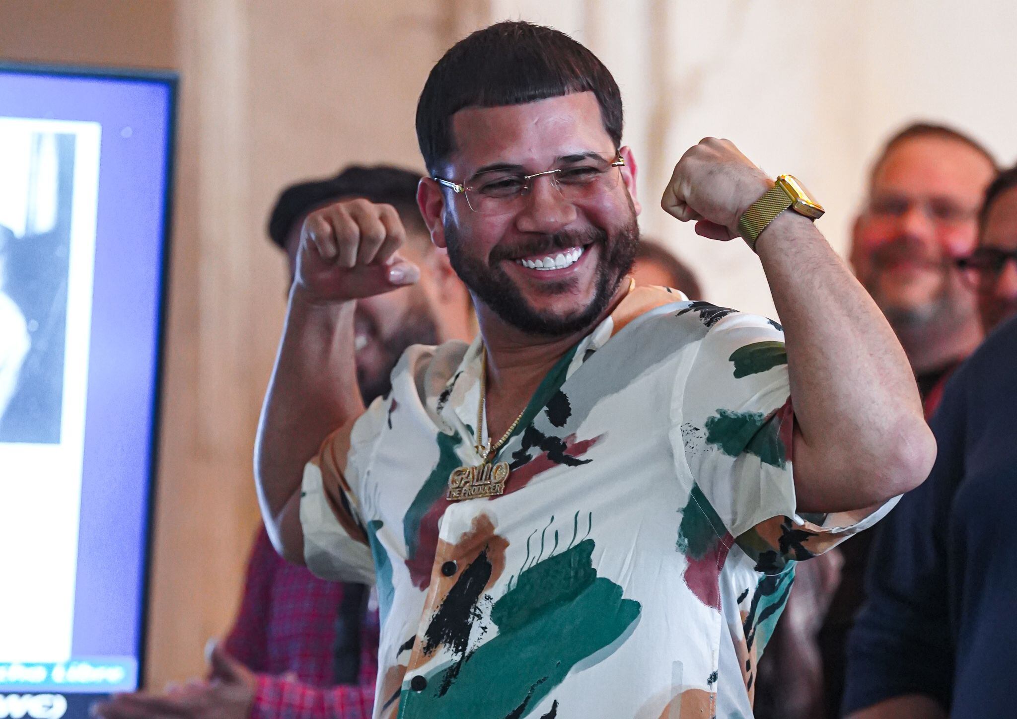 ¡Orgullo boricua! Con peleas y griterías, Gallo The Producer consigue el primer lugar en “Planeta Alofoke”