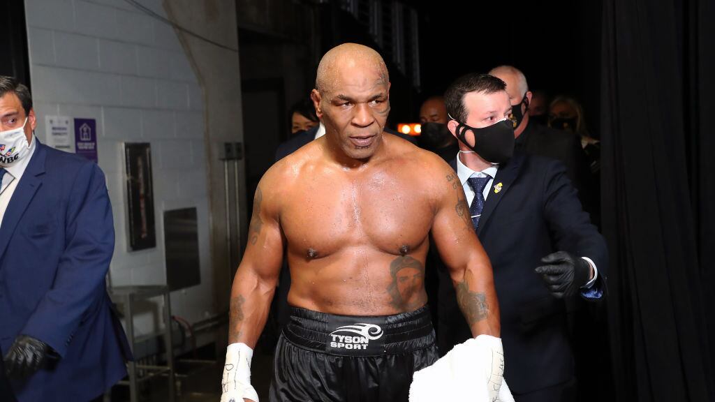 Mike Tyson es acusado por una mujer
