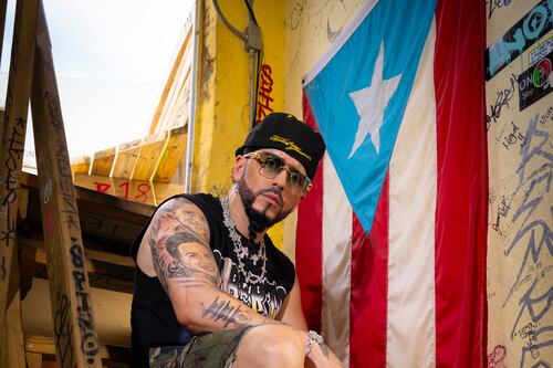 Lanzan colaboración entre Yandel y Ewing Athletics