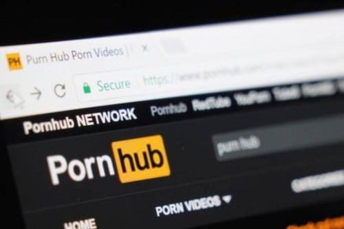 Papelón: Ministerio de Salud de Canadá comparte video porno en vez de informe del COVID-19