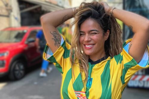 Karol G lanza mochila benéfica junto a Totto para apoyar a mujeres y niñas: ¿cuánto cuesta?