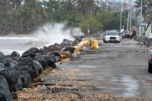 ¡No te metas! Emiten advertencia por oleaje peligroso en playas del norte