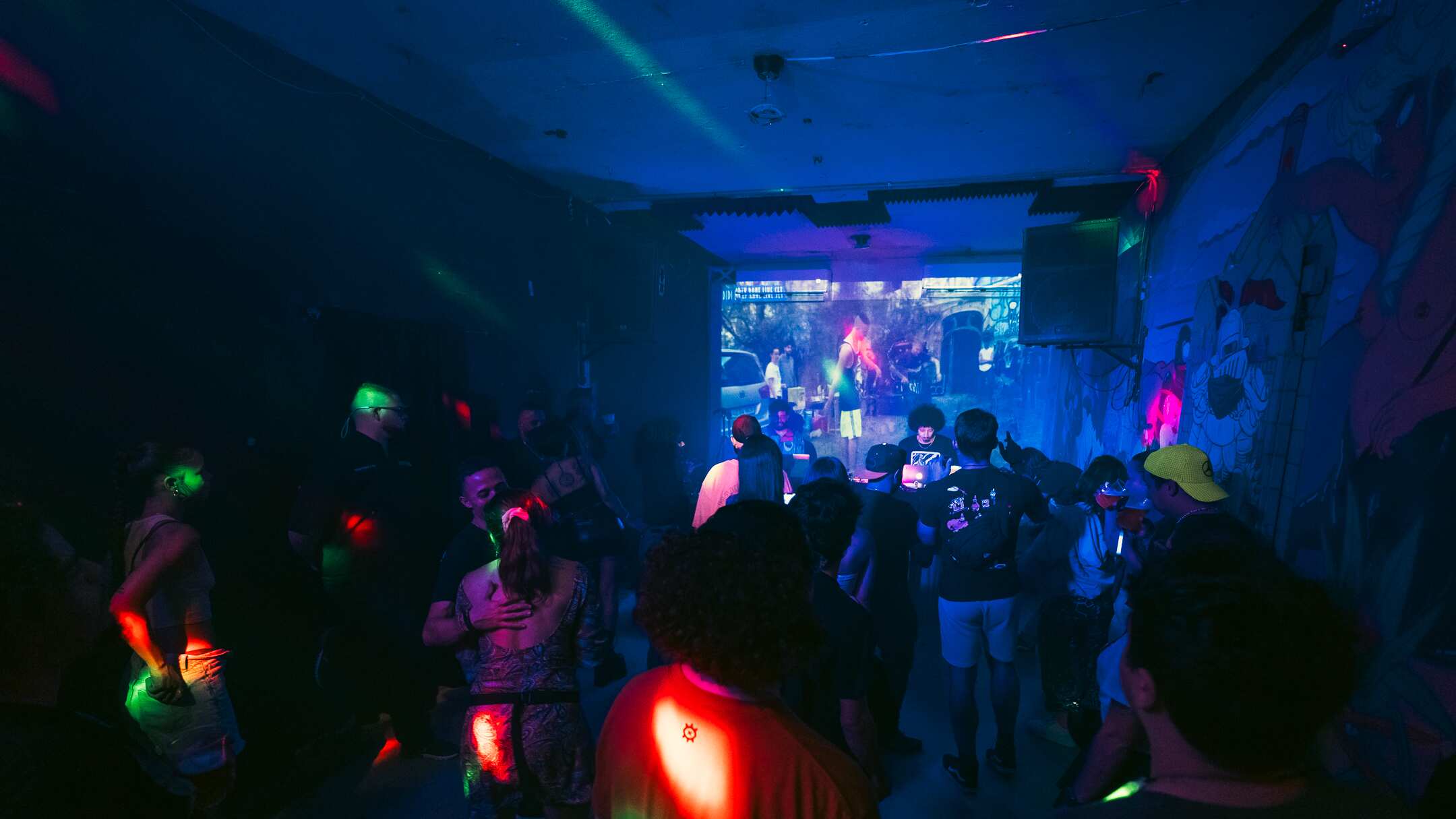 Dubstep y Hardcore Techno en El Local