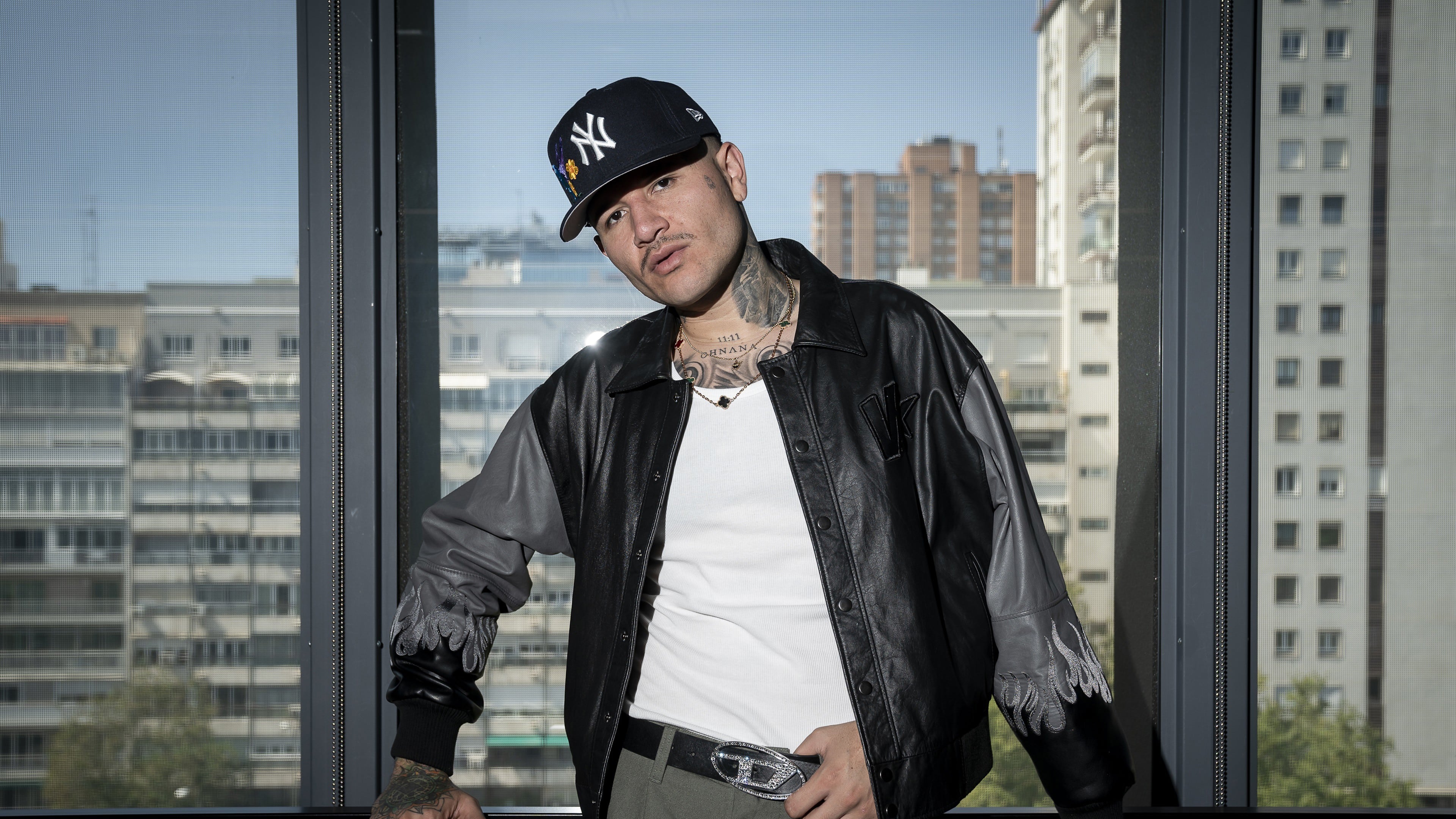 El cantante Kapo posa para Europa Press, en las oficinas de Sony Music, a 17 de septiembre de 2024, en Madrid (España). Juan David Loaiza, conocido como Kapo, es un artista colombiano de 26 años que se ha dado a conocer mundialmente en la música urbana