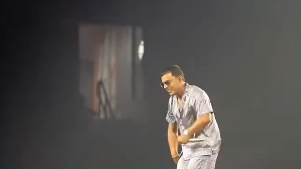 El exponente urbano fue invitado en la novena función de Bad Bunny.