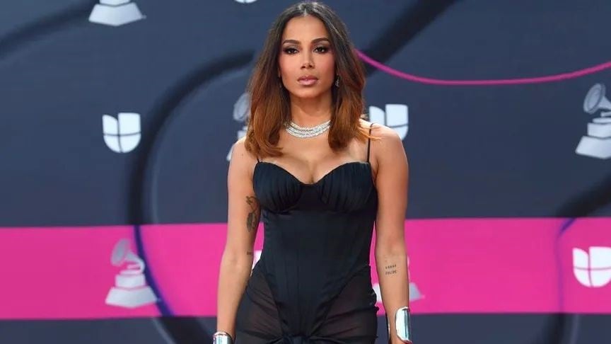 Por medio de su red social Twitter la cantante Anitta le hizo la revelación a una fanática con respecto al tema.