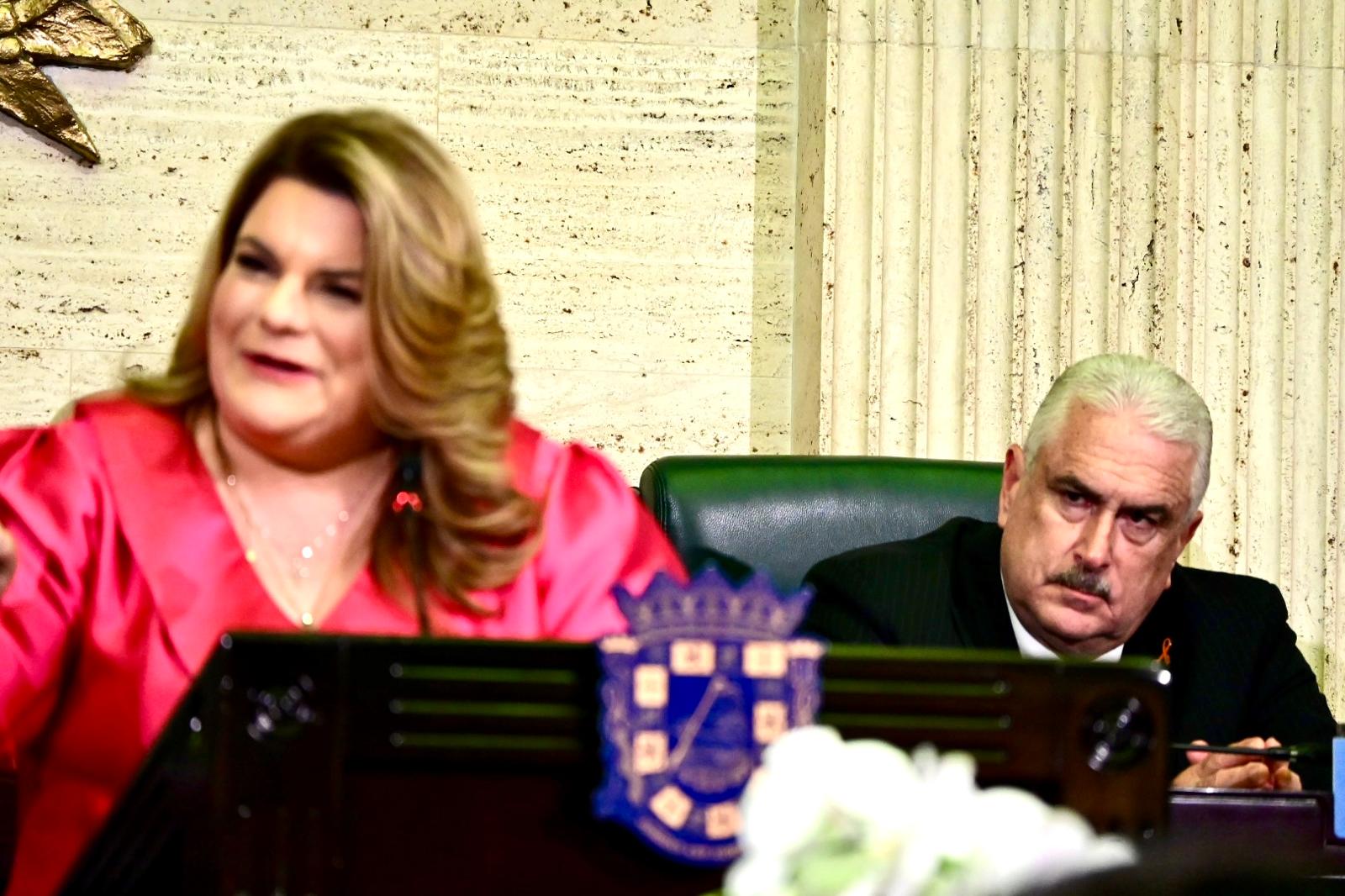 JGo dice que Rivera Schatz le está pichando las llamadas y los textos 