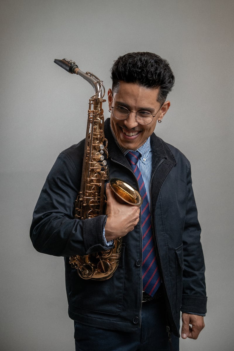 Saxofonista Jonathan Suazo.