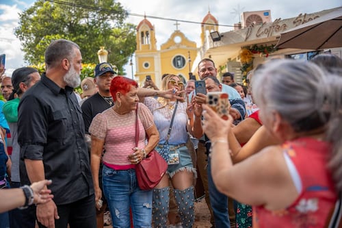 Ivy Queen recibe homenaje ante su gente en el pueblo de Añasco  