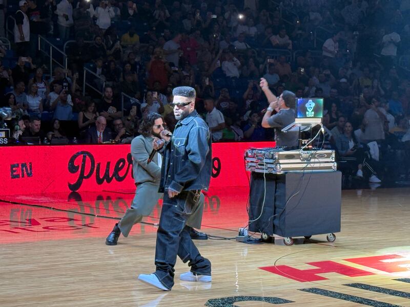 El partido entre los Miami Heat y Orlando Magic en el Coliseo de Puerto Rico.