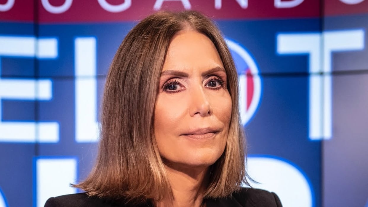 La periodista Cyd Marie Fleming como parte de los panelistas de Jugando Pelota Dura.