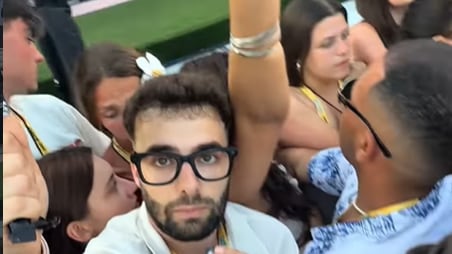 Fanático la pasa mal en concierto de Bad Bunny