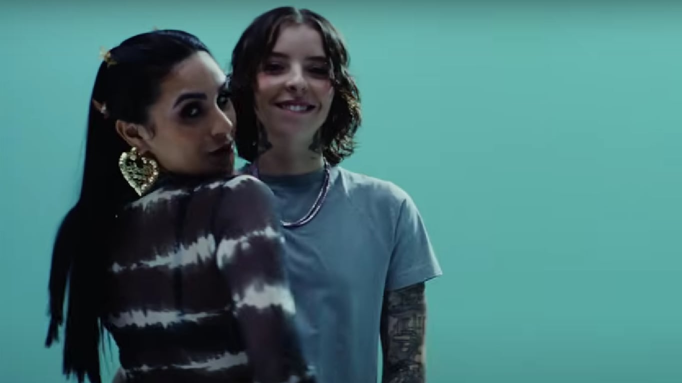 Young Miko en "WASSUP"