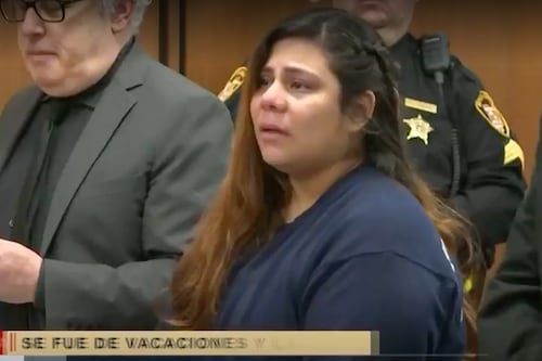 Madre que dejó a su hija sola por 10 días para irse de vacaciones recibe cadena perpetua