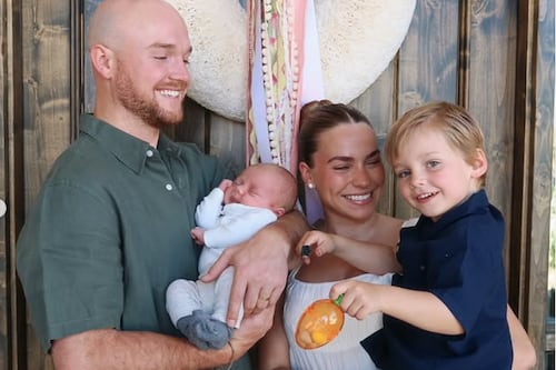 Reconocida influencer pierde a su hijo de 3 años en trágico accidente en piscina