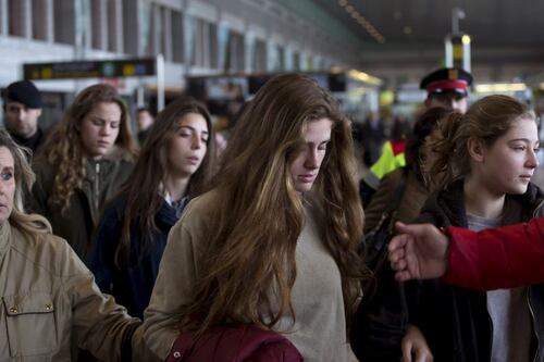 Mujer realiza falsa amenaza de bomba para que su novio no perdiera el vuelo