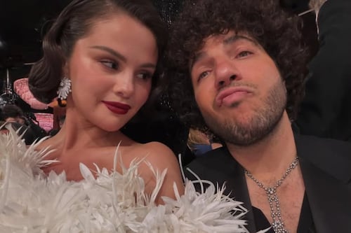 “Es aqueroso”: Benny Blanco desata indignación por este video hablando de Selena Gomez