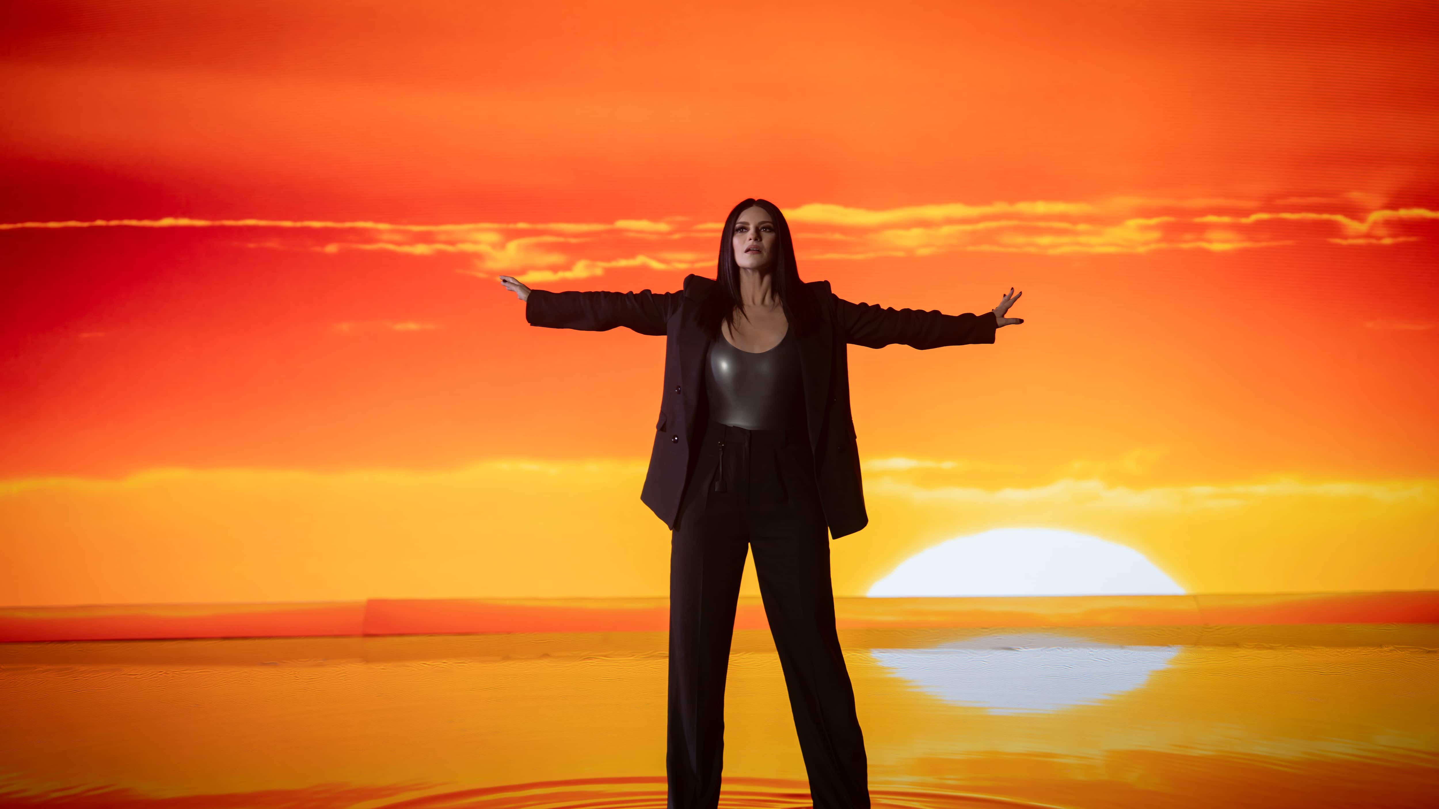 Laura Pausini comparte detalles sobre su participación en el nuevo himno de la FIFA