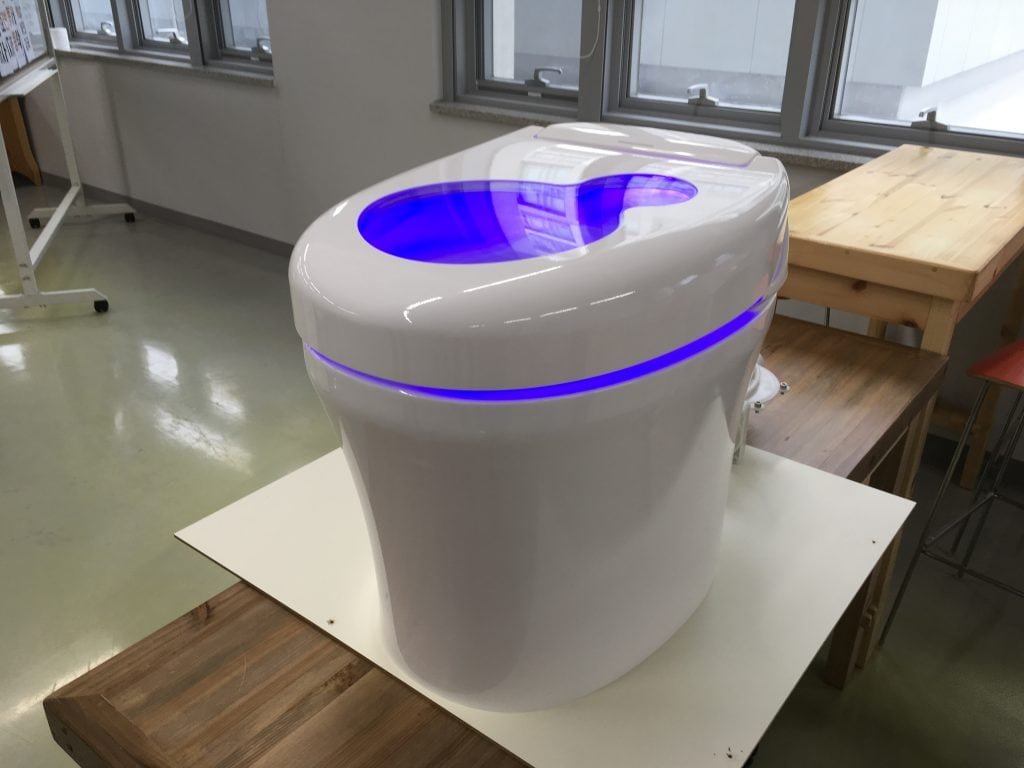 ¿Innovación o exceso? Por qué la fiebre de la Inteligencia Artificial acaba de colonizar el inodoro de tu baño