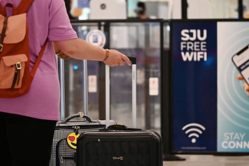 FAA levanta orden de reducción de vuelos adoptada por el cierre gubernamental