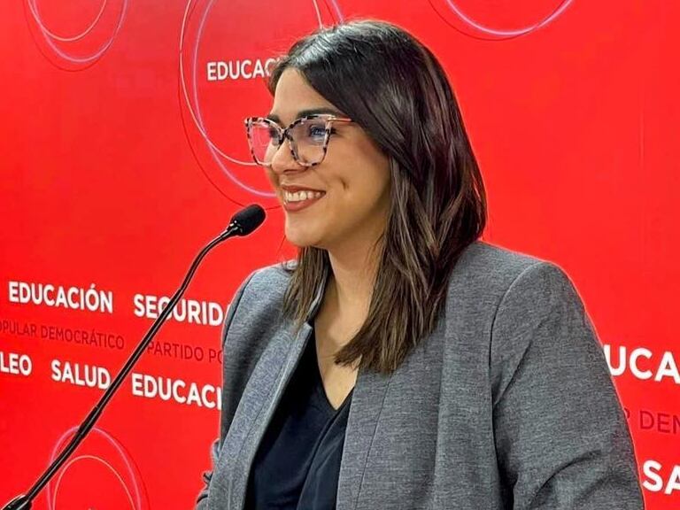 Swanny Vargas admite que “dos copas” y problemas de sonido la hicieron lucir mal en actividad del PPD