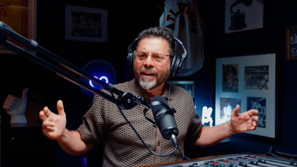 ¡Recojan que llegó papá! ‘El Gangster’ regresa a la radio y ya se sabe la emisora