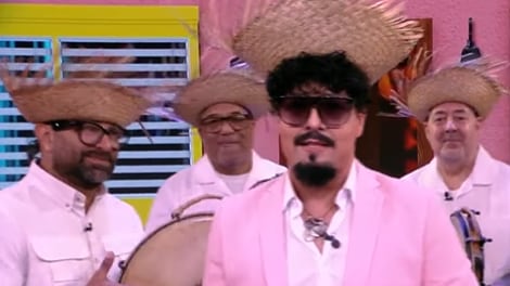 Los integrantes se disfrazaron de Bad Bunny y figuras que fueron a la casita en el Choliseo.