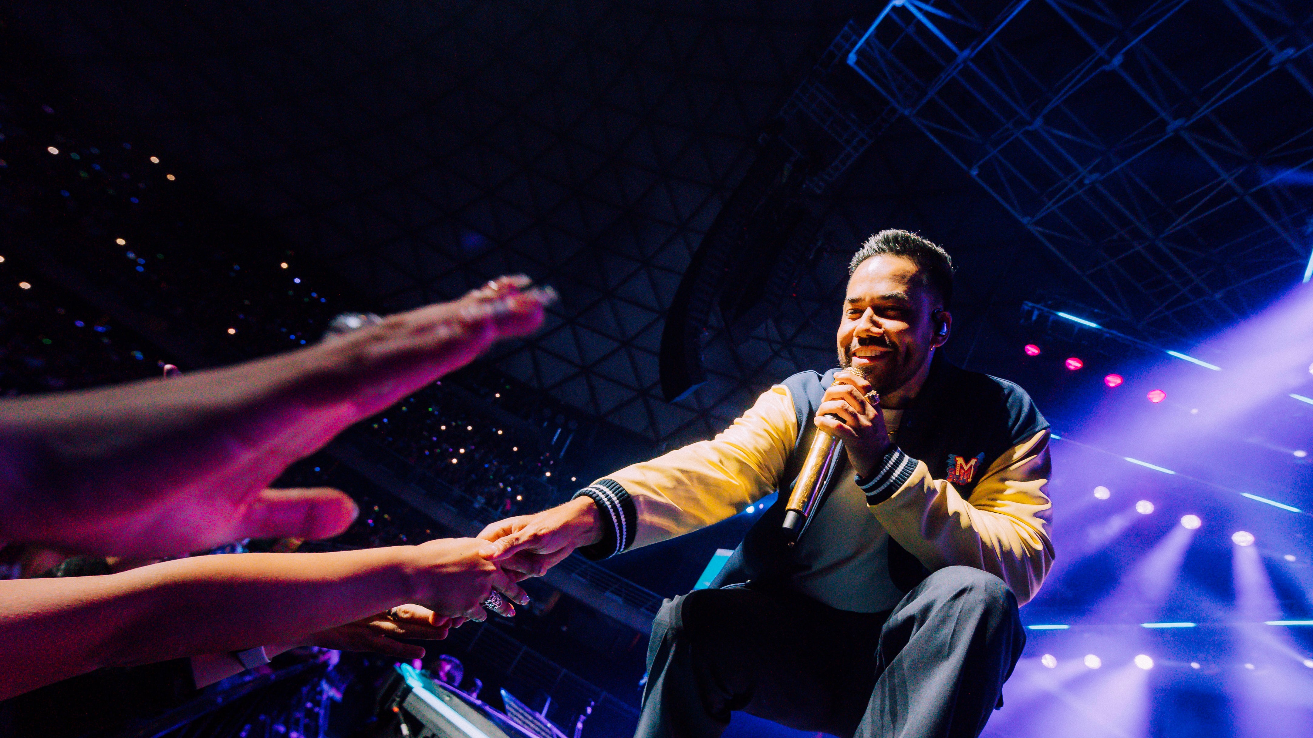 Romeo Santos alcanza marca con nueve conciertos en Moviestar Arena de Chile.
