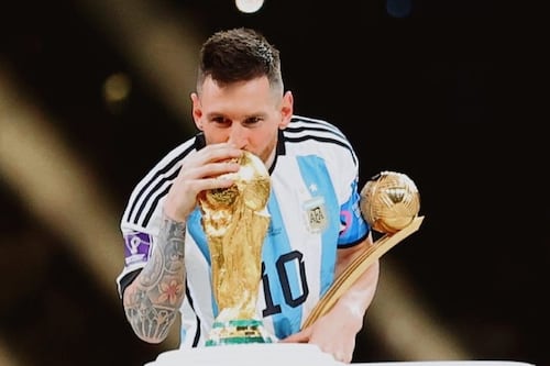 Así celebra Messi el primer aniversario con la copa del mundo Catar 2022