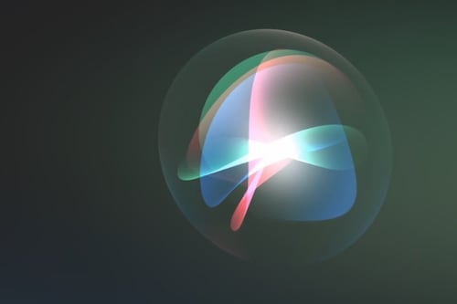 ¿Siri con cerebro de Google? Apple estaría a punto de hacer un trato histórico con Gemini