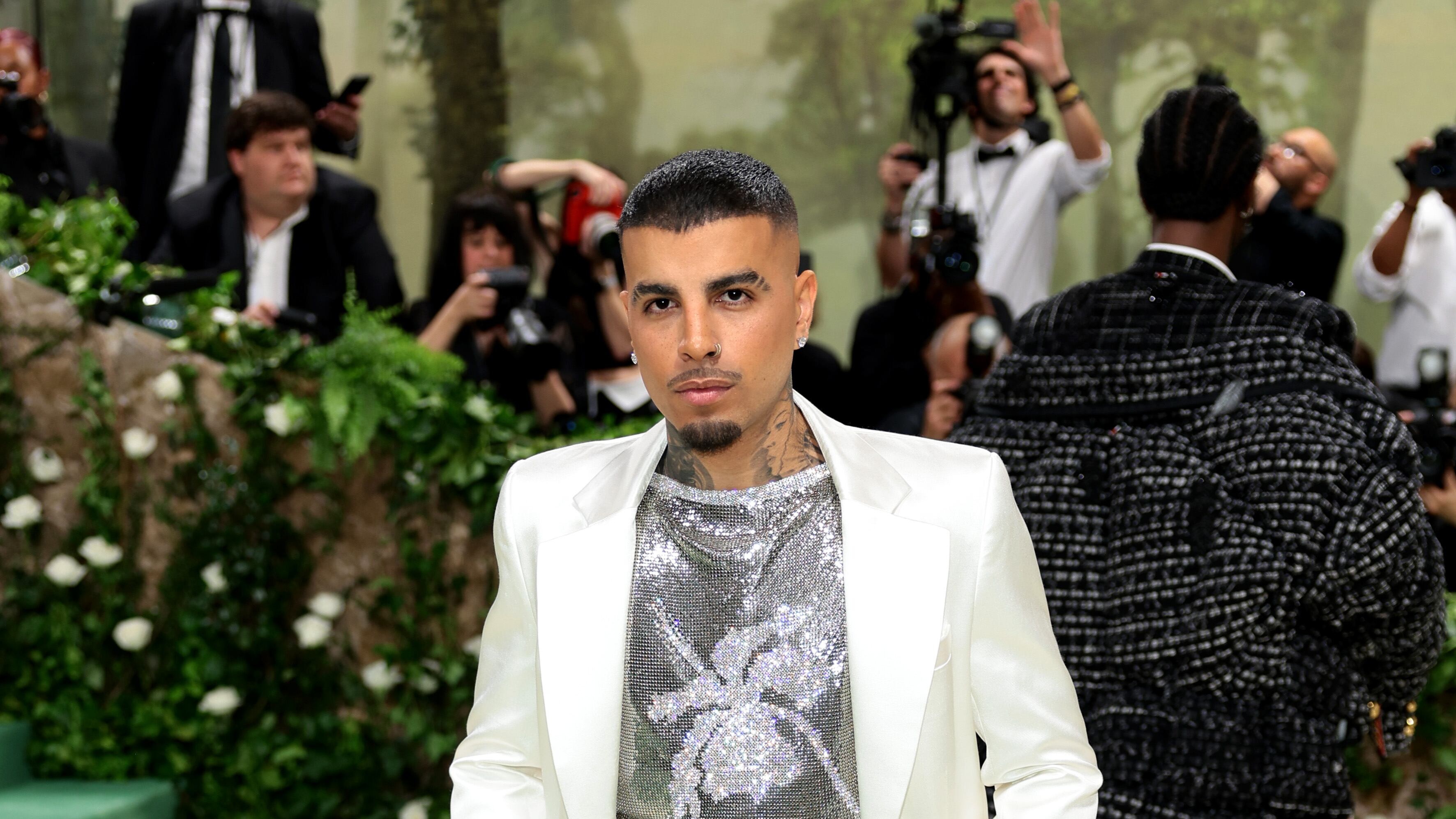 Desaprueban al cantante en redes sociales